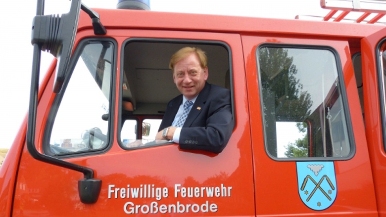 Ingo Gädechens bei einer gemeinsamen Übung des ASB undder Freiwilligen Feuerwehr Großenbrode am 6. Juli 2012.